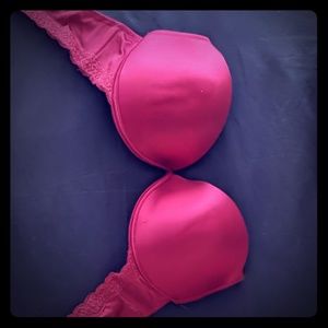 Red Strapless Bra